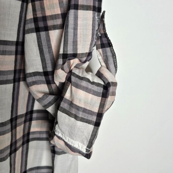 Torrid Shirt Womens 2X Button Up White Gray Pink Plaid Roll Tab Sleeves - Picture 7 of 11